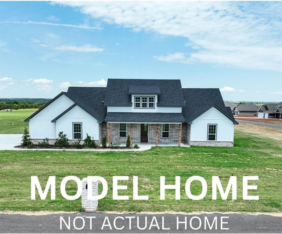 1198 Wolf Creek Drive. Blanchard, OK 73010