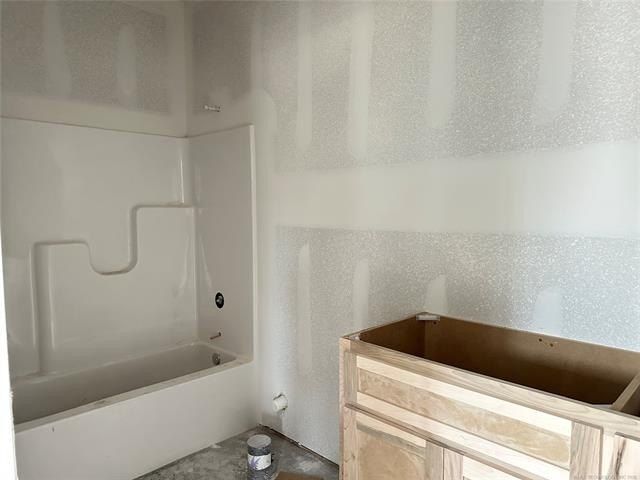 612 S 3Rd Street. Morris, OK 74445