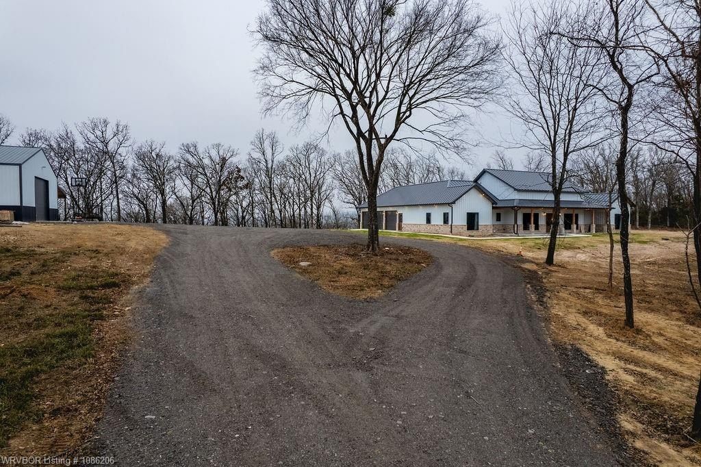 106660 S 4570 Rd. Sallisaw, OK 74955