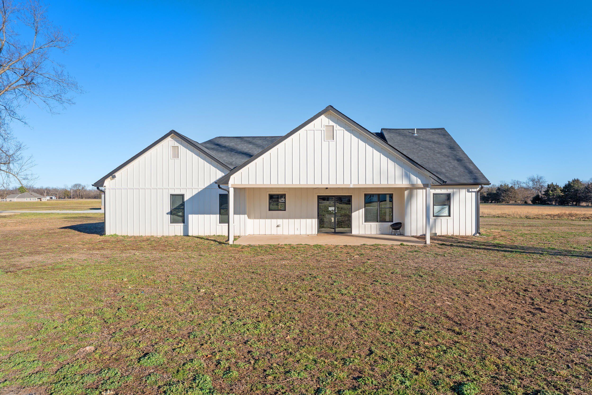 61500 Tarhe Trail. Fairland, OK 74343