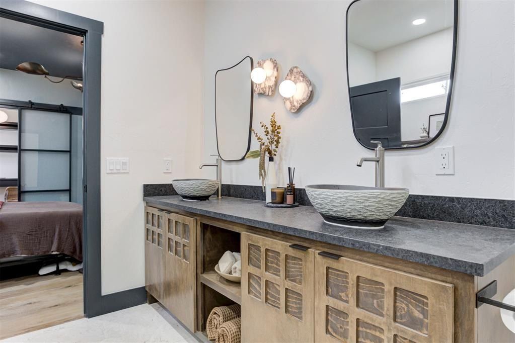 1524 Ne Euclid Street. Oklahoma City, OK 73117