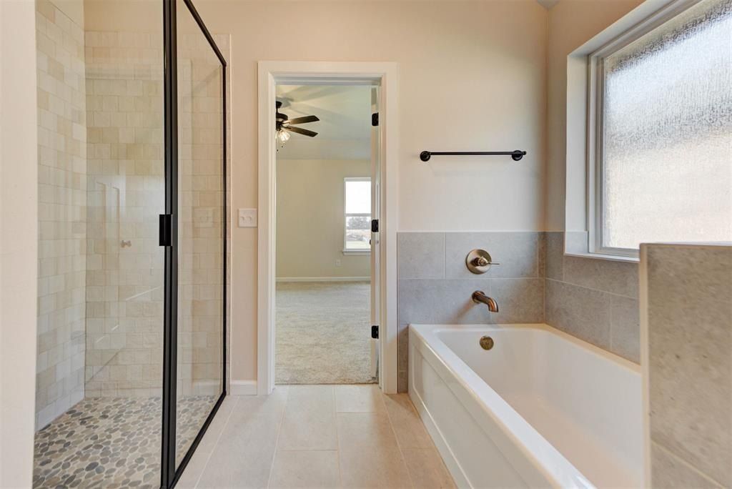 4916 Desert Willow Lane. Edmond, OK 73034