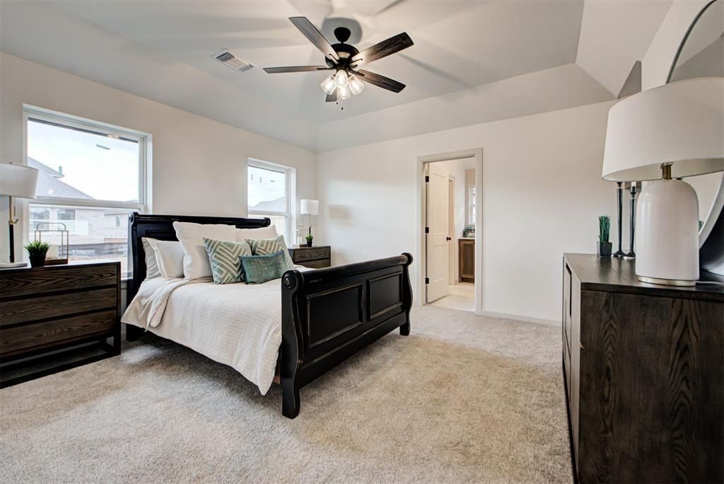 4817 Desert Willow Lane. Edmond, OK 73034