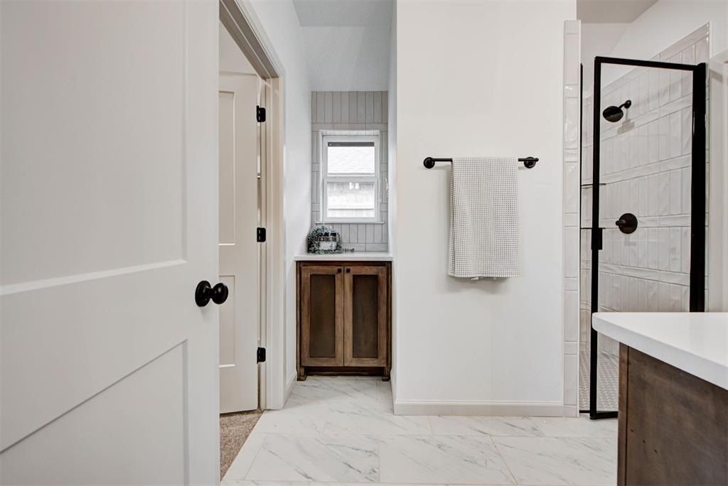 4817 Desert Willow Lane. Edmond, OK 73034