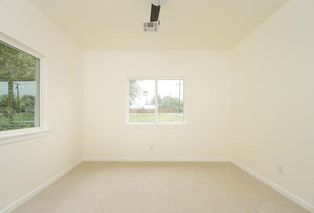 9717 Ne 10Th Street. Midwest City, OK 73130