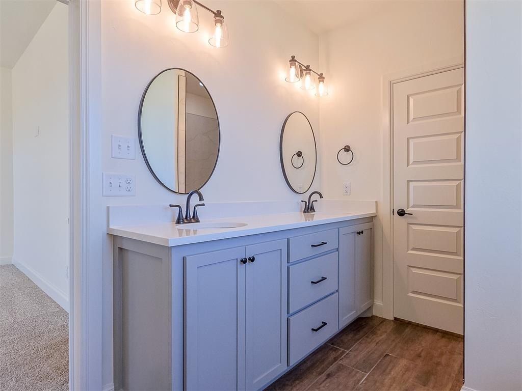 Scarlett Street. Cashion, OK 73016