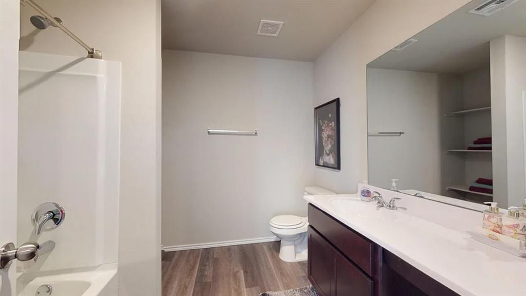 1088 Newcastle Farms Drive. Mustang, OK 73064