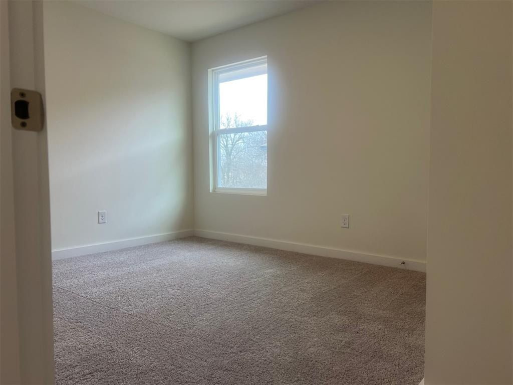 2051 Brush Creek Way. Newcastle, OK 73065