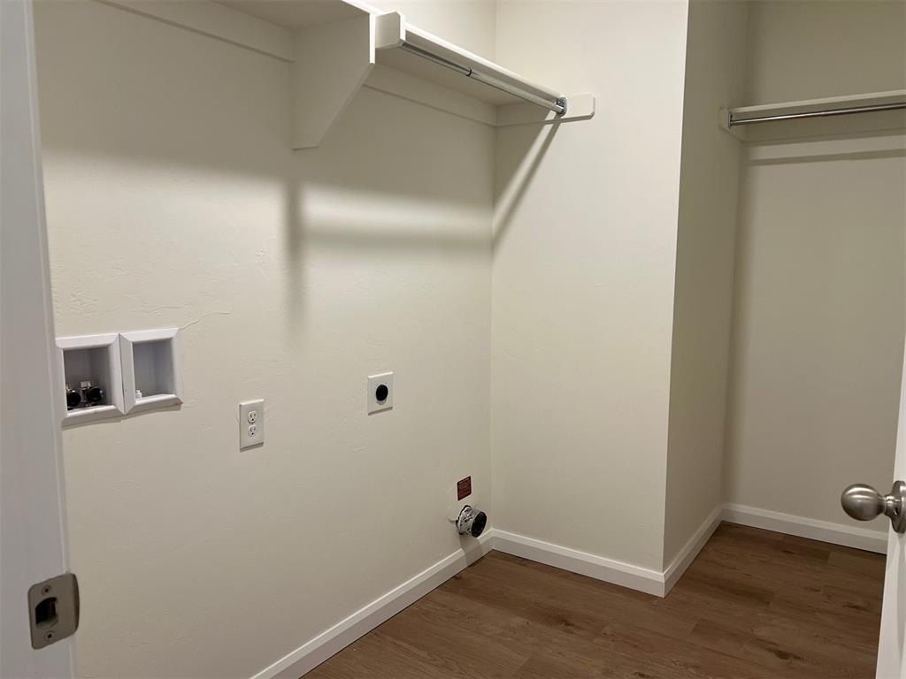 2041 Brush Creek Way. Newcastle, OK 73065