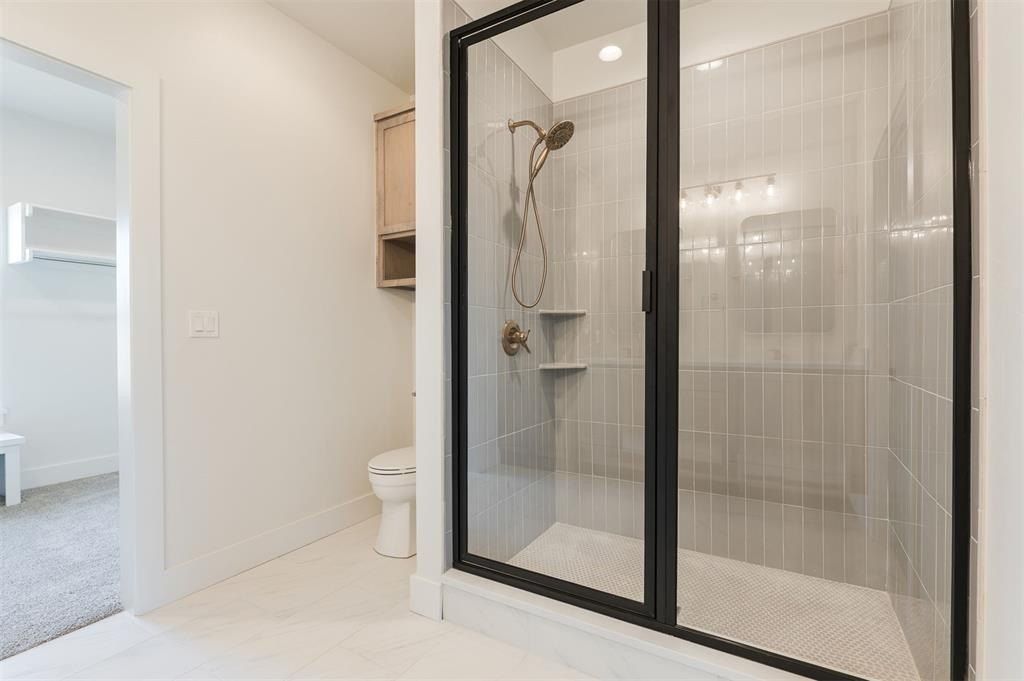 1320 E Cleveland Avenue. Guthrie, OK 73044