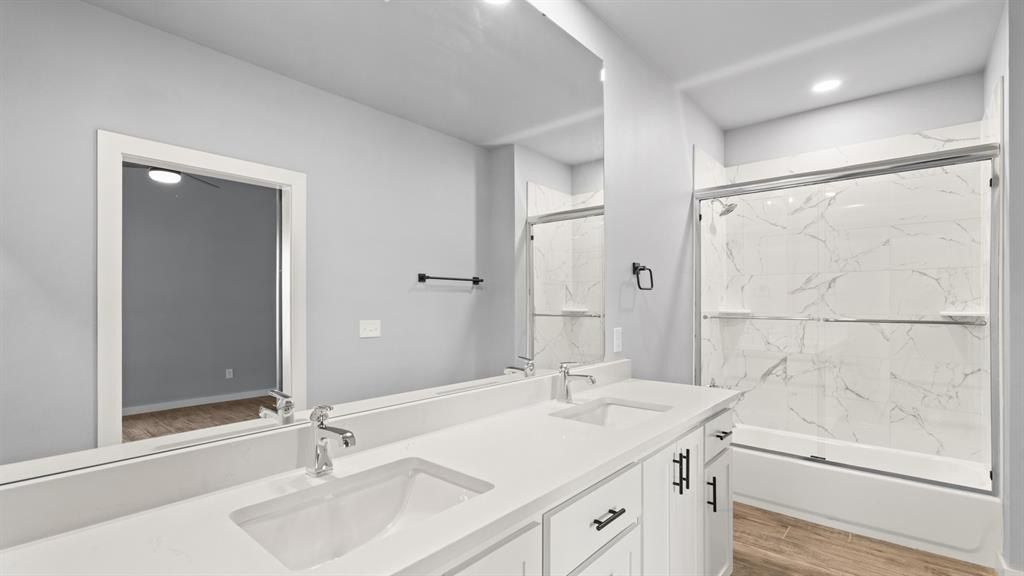 520 Kearny Lane. Yukon, OK 73099