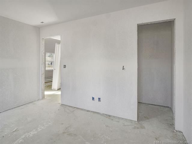 702 W 6Th Street. Atoka, OK 74525