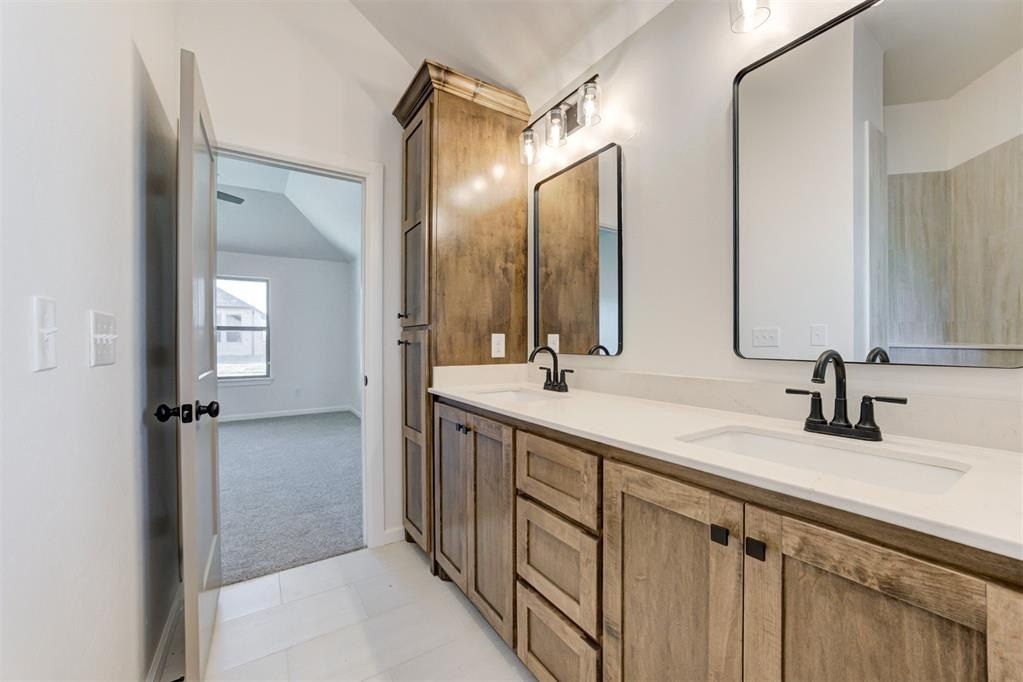 631 Trails End Drive. Shawnee, OK 74804