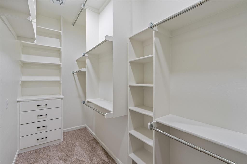 10260 Oakwood Drive. Edmond, OK 73025