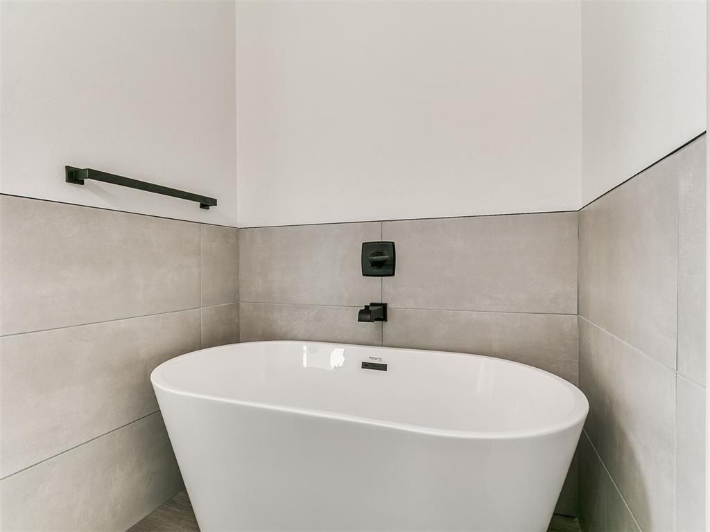 3716 Mallard Drive. Del City, OK 73115