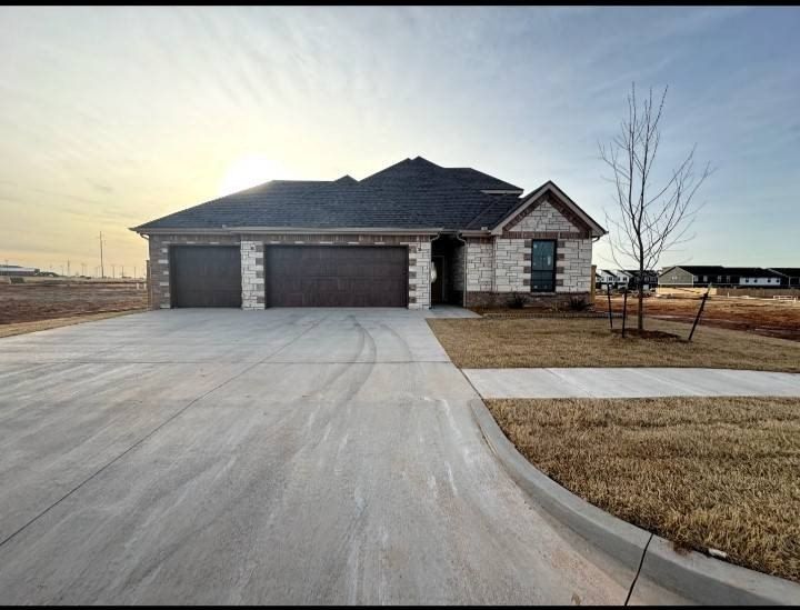 19409 South Country Drive. Edmond, OK 73012