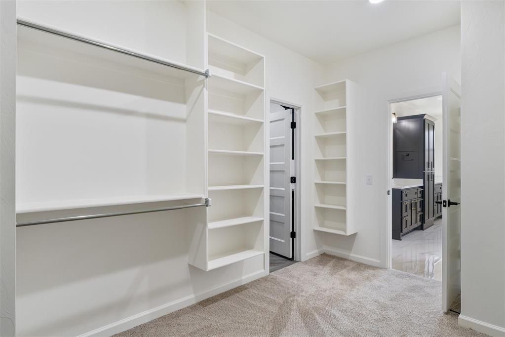 3353 Sagebrush Place. Yukon, OK 73099