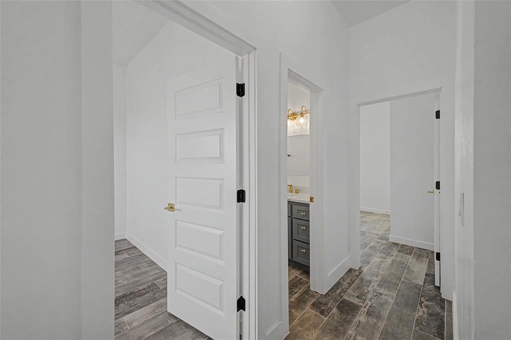 2437 Canyon Circle. Blanchard, OK 73010