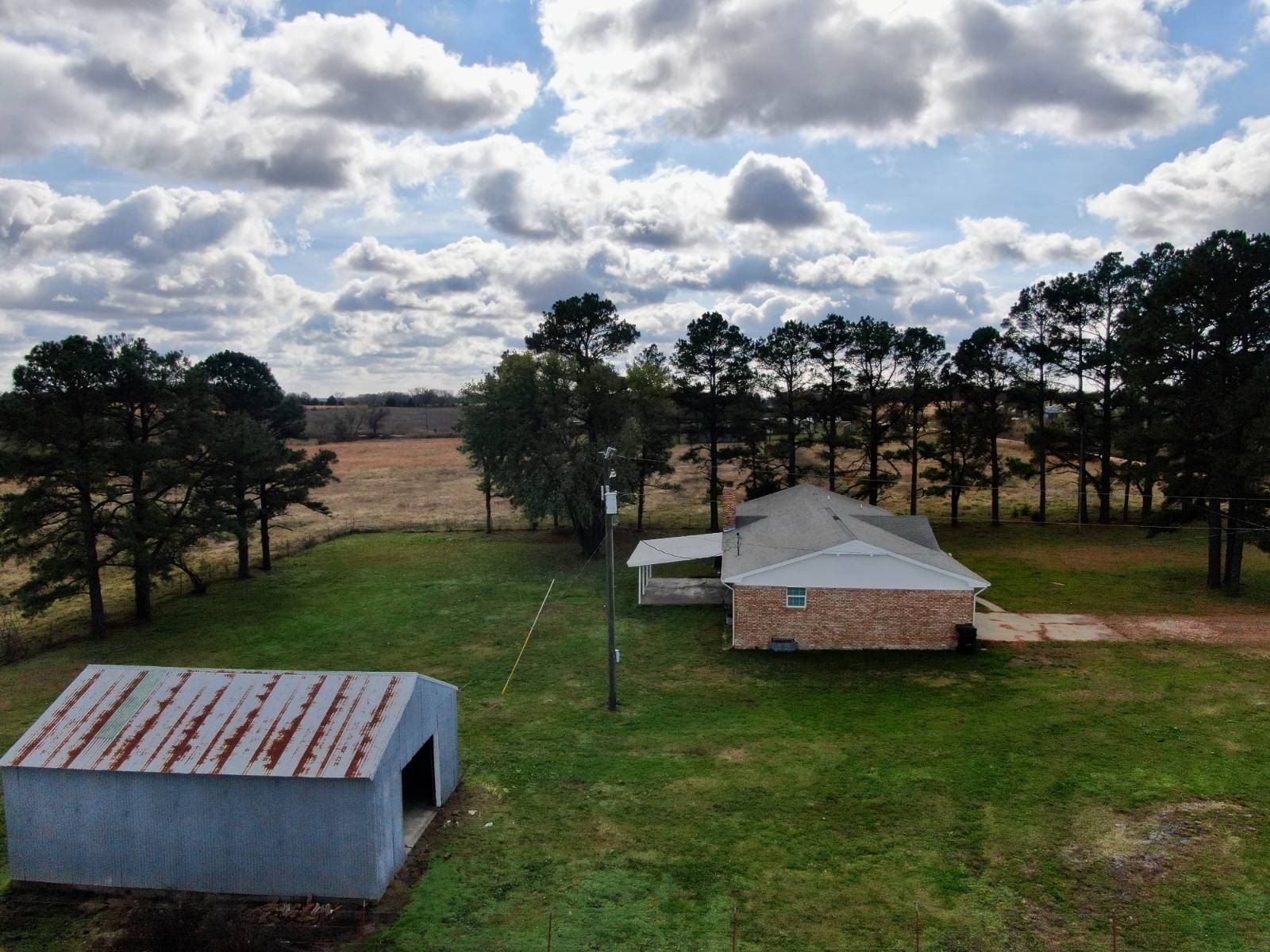 11086 368 Rd. Okemah, OK 74859