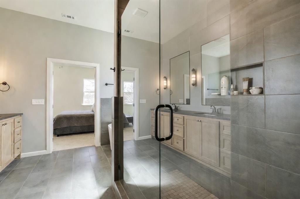 8110 Goldfinch Drive. Guthrie, OK 73044