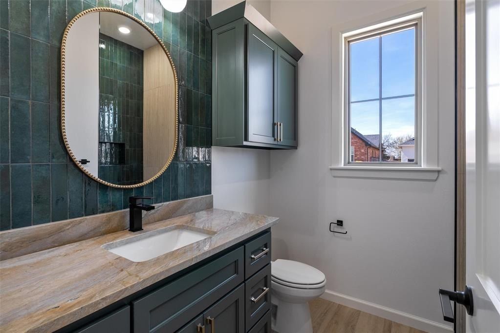 2424 Amante Court. Edmond, OK 73034