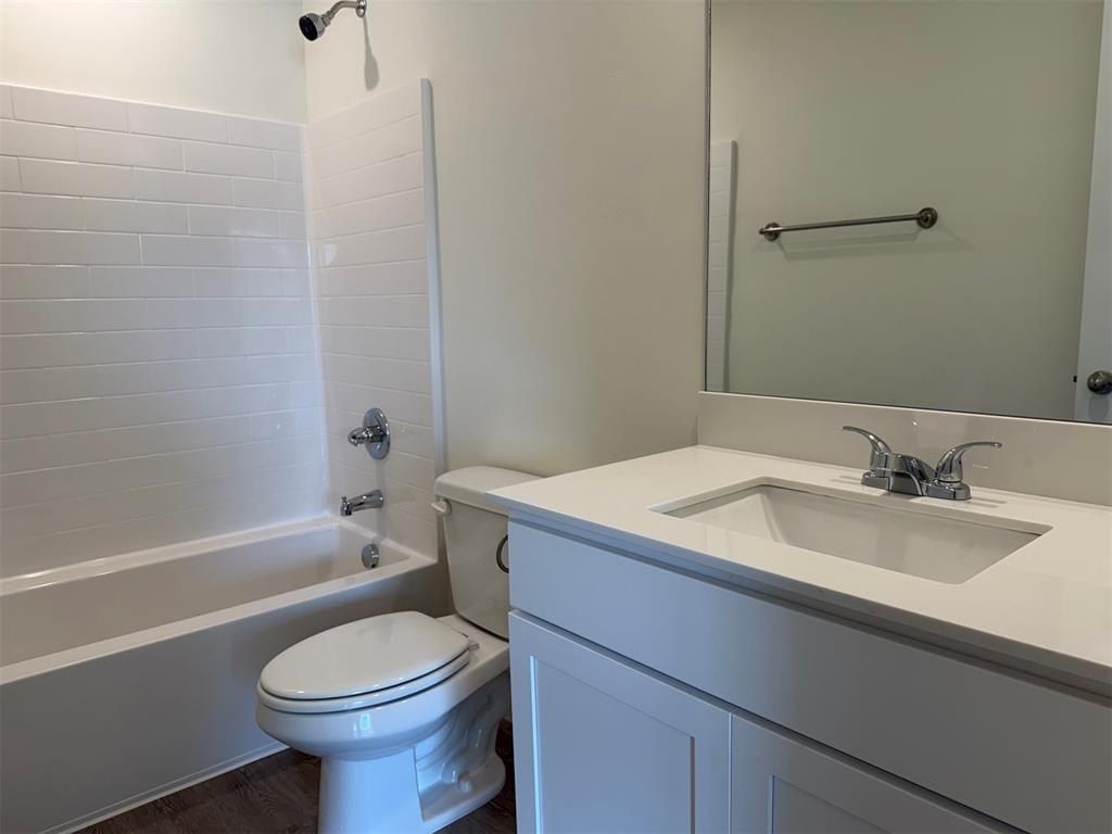 2017 Brush Creek Way. Newcastle, OK 73065