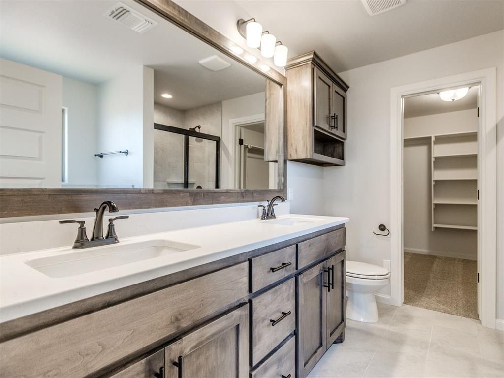 4141 Overlook Pass. Edmond, OK 73025