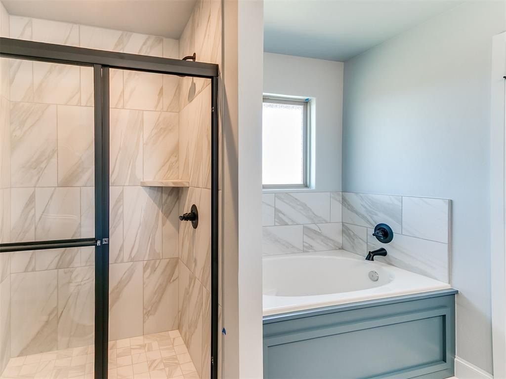 4149 Overlook Pass. Edmond, OK 73025