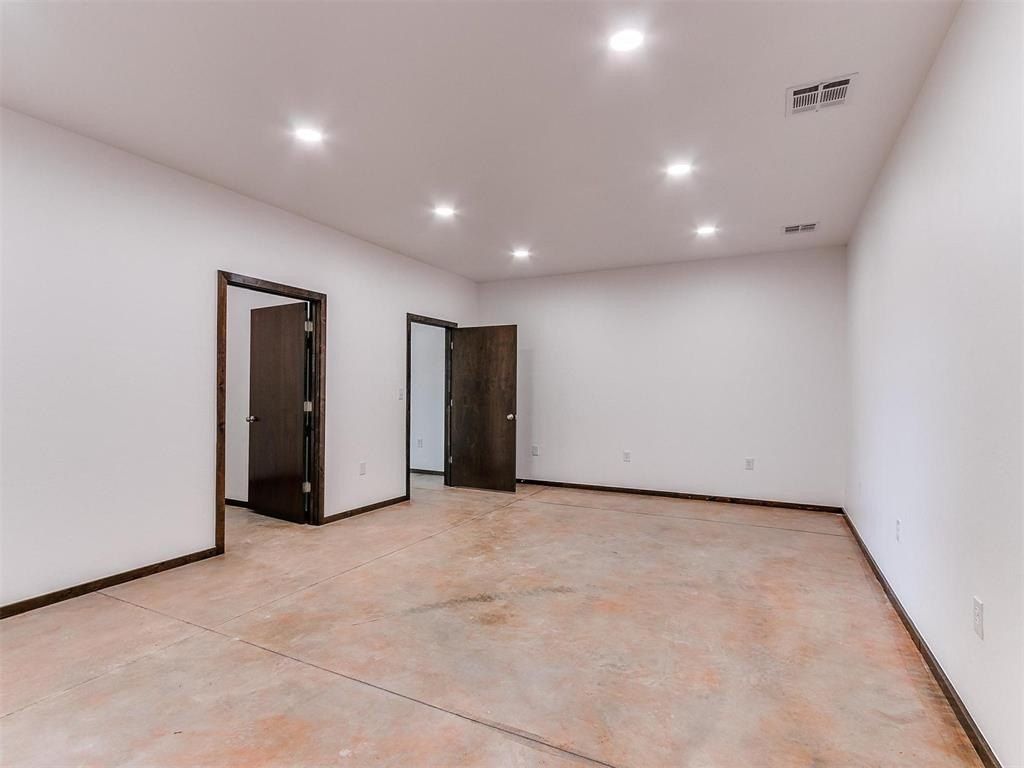 5286 Ne Hwy 33. Guthrie, OK 73044