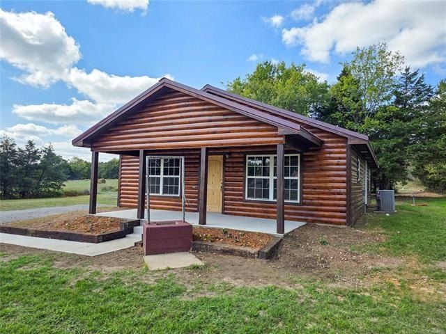 12990 W Killabrew Road. Hulbert, OK 74441
