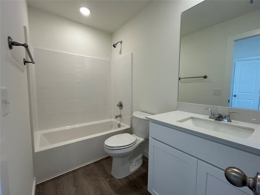 3120 Pennington Street. Harrah, OK 73045