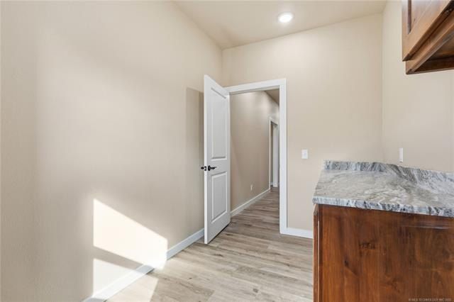 34830 S Falcon Crest Lane. Cookson, OK 74427