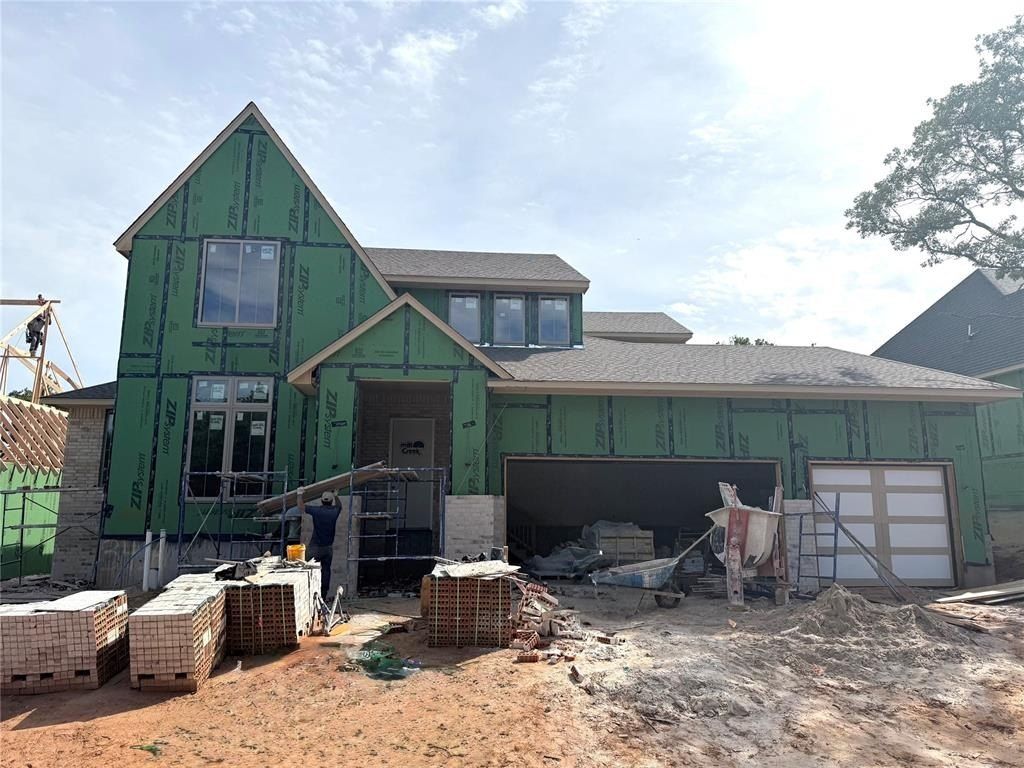 3416 Leon Circle. Edmond, OK 73034