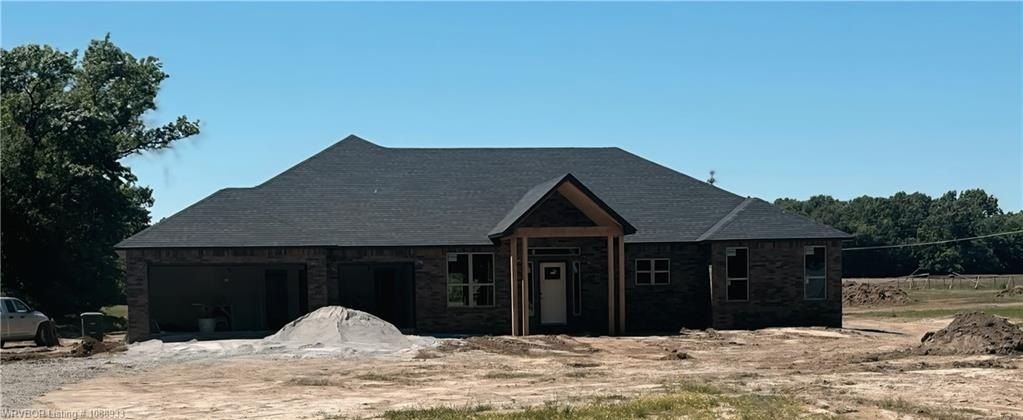 1033 W Pinto Ave. Sallisaw, OK 74955