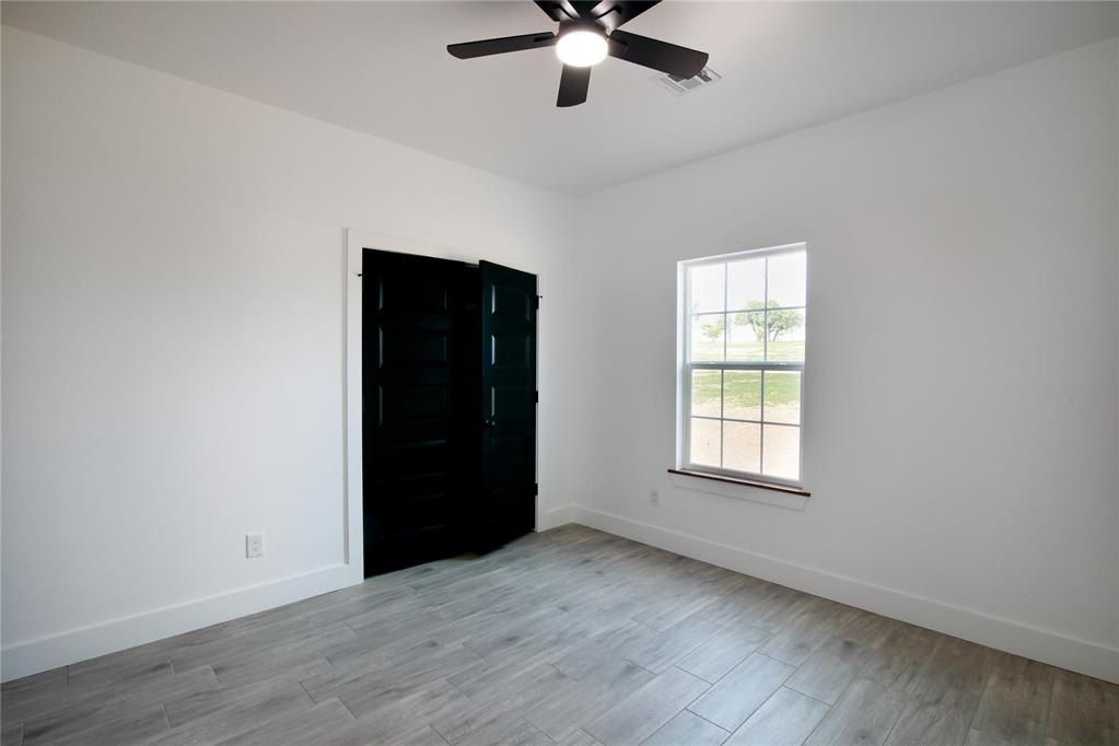 1154 Wolf Creek Drive. Blanchard, OK 73010