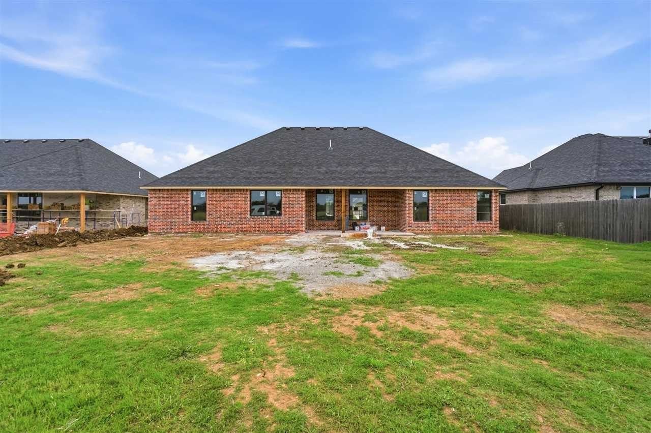 2413 Ne Falcon Ln. Lawton, OK 73507