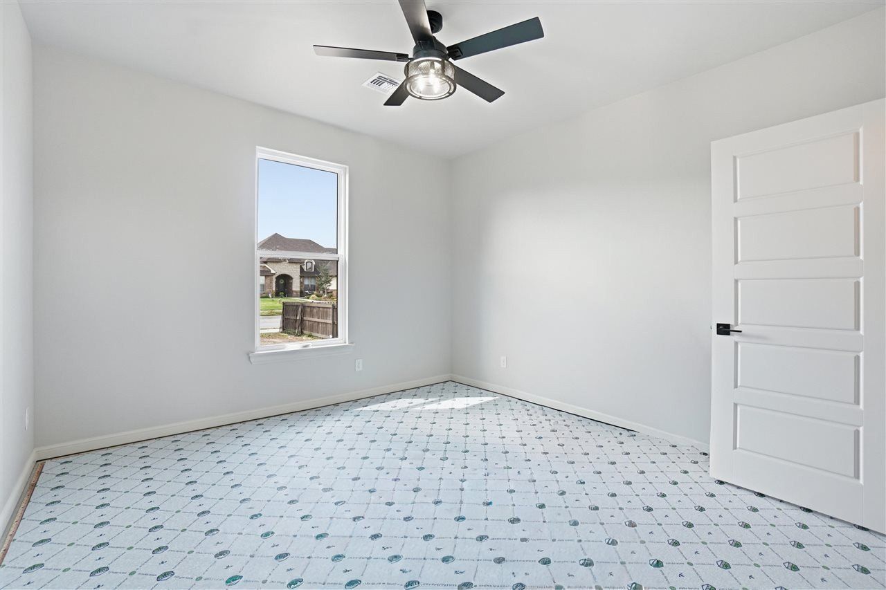 2406 Ne Falcon Ln. Lawton, OK 73507