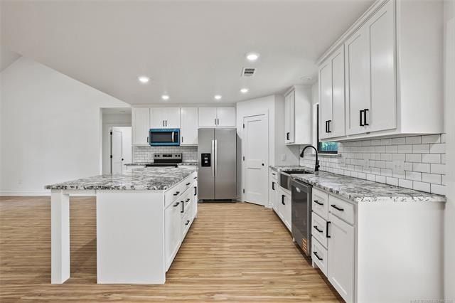 6915 Sims Road. Colbert, OK 74733