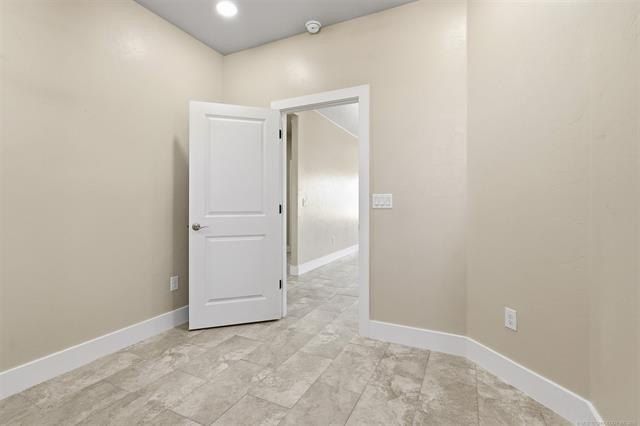 6064 Slim Pickens Lane. Marietta, OK 73448