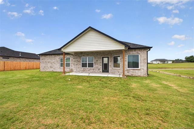 5825 Bluestem Way. Chelsea, OK 74016