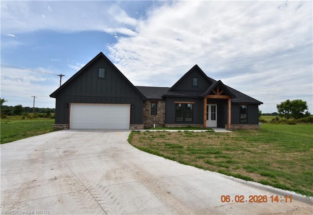 2061 Prairie Fire Dr. Sallisaw, OK 74955