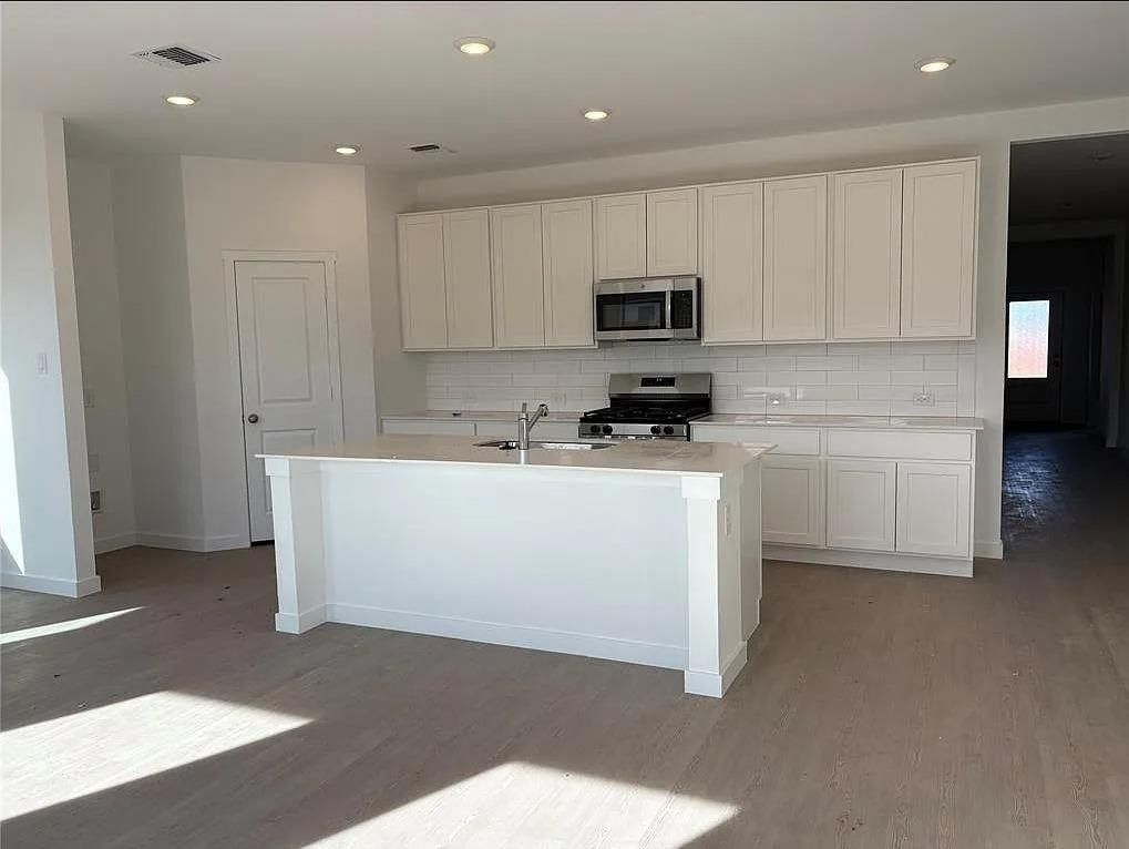 9204 Sw 19Th Street. Edmond, OK 73012