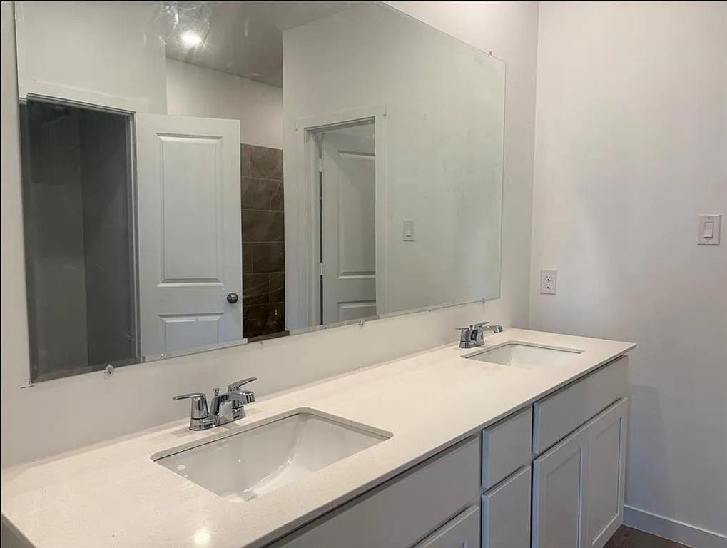 9204 Sw 19Th Street. Edmond, OK 73012