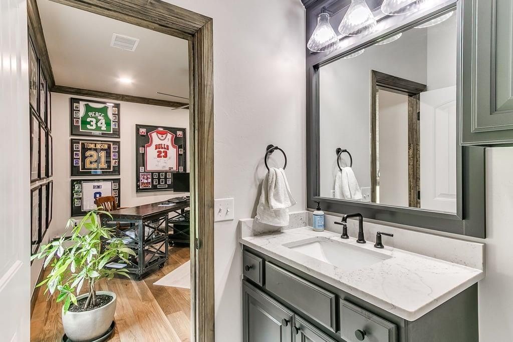 5609 Copper Stone Court. Mustang, OK 73064