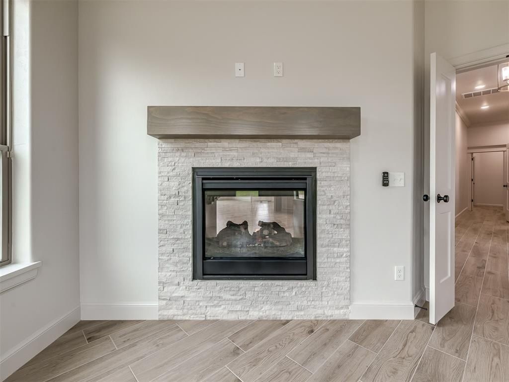 2114 W Cole Drive. Mustang, OK 73064