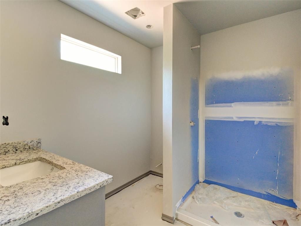 104741 Secretariat Trail. McLoud, OK 74851