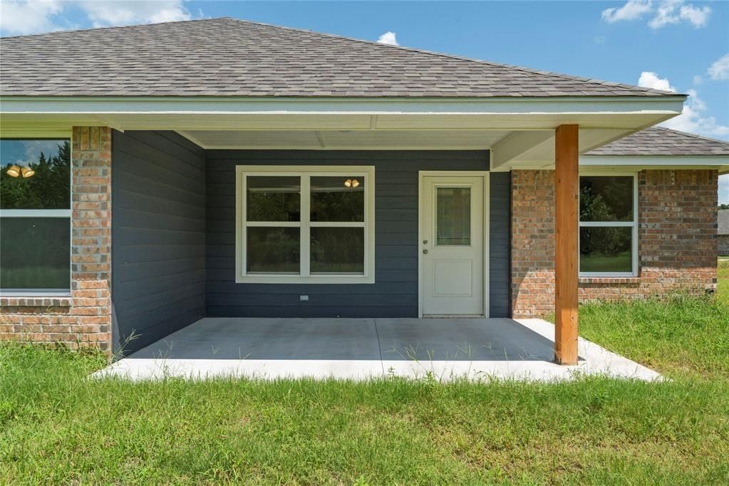4656 Lincoln Landing. Harrah, OK 73045