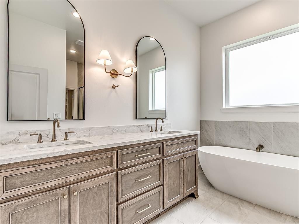 2692 S May Avenue. Guthrie, OK 73044