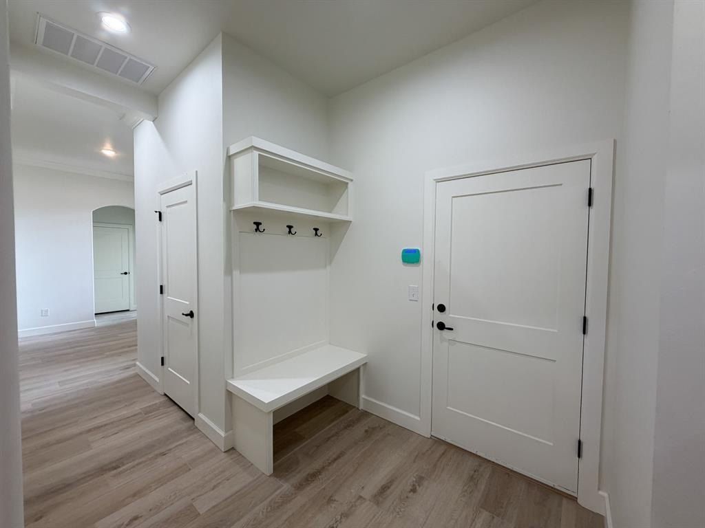 10036 Primrose Lane. Midwest City, OK 73130