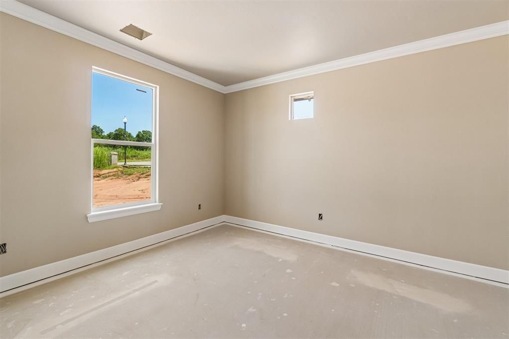 11824 Setenta Grove Circle. Oklahoma City, OK 73150